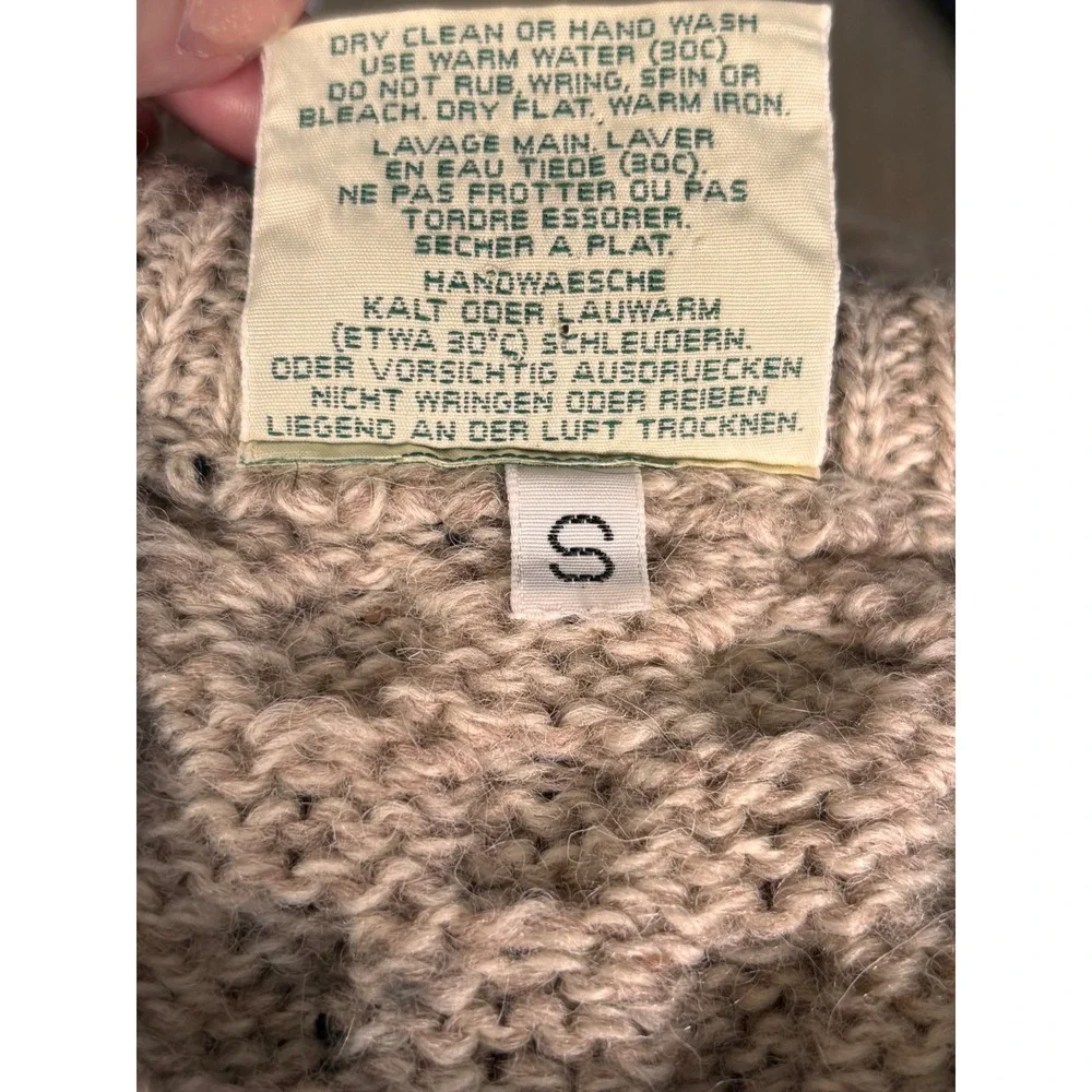 Vintage Carraig Donn Irish Aran Wool Cable Knit Fisherman Sweater Small Heritage
